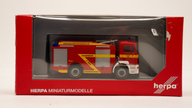 Herpa 090940 (1:87) – MAN M 2000 TLF 24/60 Feuerwehr Bremerhaven 