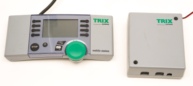 Trix 66920 – Mobile Station 1 Handregler-Steuereinheit mit Anschlussbox, digital (DCC/SX) 