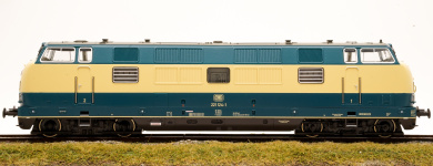 Roco 71088 – Diesellok BR 221 der DB 