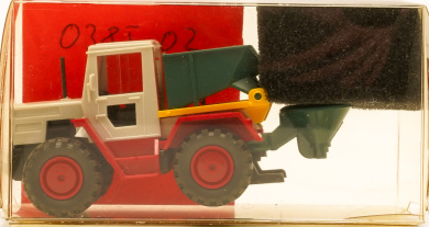 Wiking 038502 (1:87) – Mercedes-Benz Trac mit Streuvorrichtung 