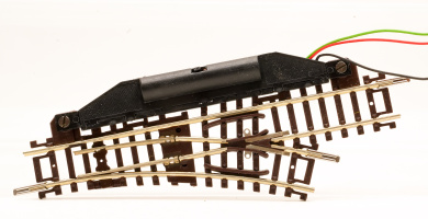 Fleischmann 22251 (N) – Elektrische Weiche 24°, rechts, ohne Schotterbett 