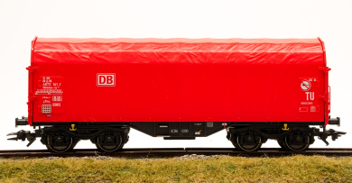 Märklin 47226 – Schiebenplanenwagen Shimmns-tu 718 der DB AG 