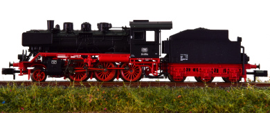 Fleischmann 7142 (N) – Schlepptender-Dampflok BR 24 -Steppenpferd- der DB 