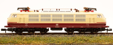 Fleischmann 7376 (N) – Schnellzug-Elektrolok BR 103 der DB 
