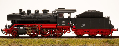 Roco 68210 (AC) – Schlepptender-Dampflok BR 24 der DB, digital (MM) 