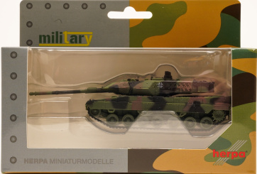 Herpa 746175 (1:87) – Kampfpanzer Leopard 2A7, dekoriert der Bundeswehr  