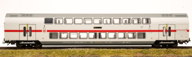 Märklin 43486 – 1. Klasse IC2 Doppelstock-Mittelwagen DApza 687.2 der DB AG, mit Innenbeleuchtung 