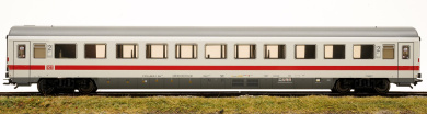 Märklin 43680 – 2. Klasse IC-Abteilwagen Bvmz 185.5, der DB AG, Innenbeleuchtung 