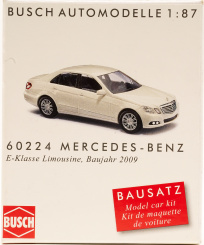 Busch 60224 (1:87) – Mercedes-Benz E-Klasse Limousine (W 212), Bausatz 