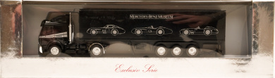 Herpa (1:87) – Mercedes-Benz Kofferauflieger Mercedes-Benz Museum 