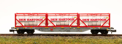 Minitrix 15537 – Container-Tragwagen Sgns , mit drei 20 FußTank-Containern Containern der DB AG/NS Railion 