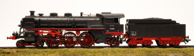 Märklin 29857 – Schlepptender-Dampflok BR 18 der DB, digital (MM) & Sound, aus Startpackung 