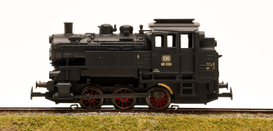 Märklin 29144-1 – Tender-Dampflok BR 80 der DB, digital (MM), aus Packung 29144 