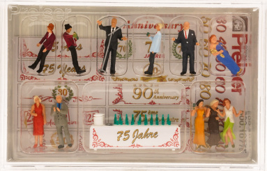 Preiser 10775 (1:87) – Jubiläumsparty  75 Jahre 