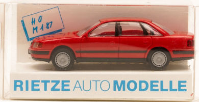 Rietze 10420 (1:87) – Audi 100 (C4) rot 