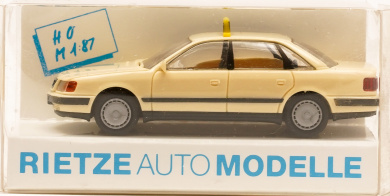 Rietze 30420 (1:87) – Audi 100 (C4) Taxi 