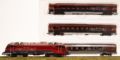 Piko 58132 (AC) – 4-teiliges Zugset Railjet Rh 1216 + 3-teiliges Wagen der ÖBB, digital (mfx/DCC/MM) 