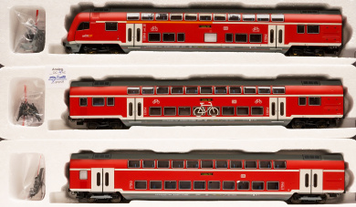 Roco 74151 (AC) – 3-teiliges Doppelstockwagen Set und Steuerwagen der DB AG 