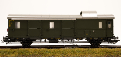 Märklin – Donnerbüchse Gepäckwagen Pwi der DB, Innenbeleuchtung & Zugschlußbeleuchtung 