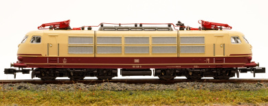 Minitrix 16304 – Schnellzug-Elektrolok BR 103 der DB AG, digital (DCC/Sx) & Sound 