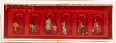 Preiser 79109 (N) – Schülerlotsen mit Schulkindern 