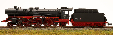 Minitrix 16042 – Schnellzug-Schlepptender-Dampflok BR 03.10 der DB, digital (DCC) & Sound 