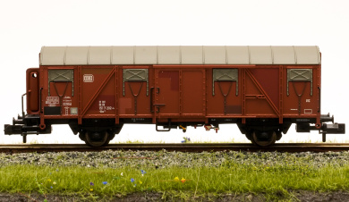 Liliput 265030 (N) – Gedeckter Güterwagen Gbs 245 der DB 