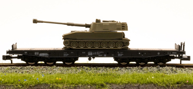 Roco 25996 (N) – Schwerlastwagen Samms 710 der DB, beladen mit Panzerhaubitze M109 