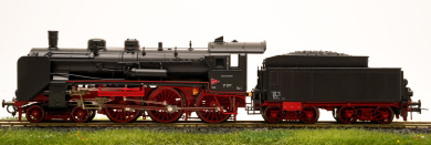 Roco 43311 – Schlepptender- Dampflok BR 17 der DRG 