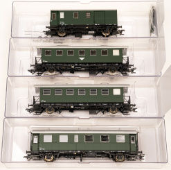 Roco 6200050 (AC) – 4-teilges Nebenbahnzug der ÖBB 