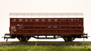 Roco 47525 (AC) – Gedeckter Güterwagen Vlmmhs 63 der DB 