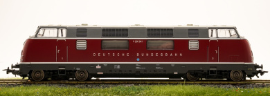 Piko 59709-2 (AC) – Mehrzweck-Diesellok BR V 200 der DB, digital (mfx/MM/DCC) & Sound 