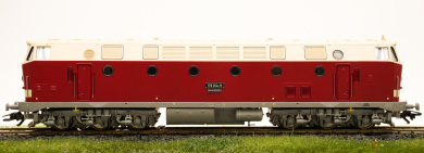 Brawa 0438 (AC) – Mehrzweck-Diesellok BR 119 der (D)DR, digital (DCC) 