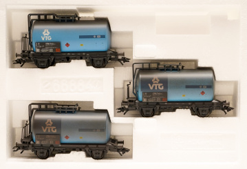 Märklin 48543 – 3-teiliges Mineralölwagen-Set Zs eingestellt bei den Italienischen Staatsbahnen (FS), mit authentischer Alterung 