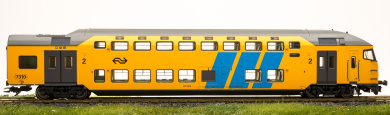 Märklin 43579 – 2. Klasse Doppelstock-Steuerwagen DDM2/3-Bvk der NS, Stirnbeleuchtung 