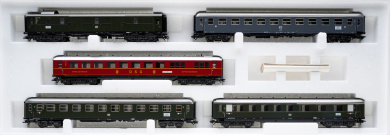 Märklin 42941 – 5-tlg. Schnellzugwagen-Set Riviera Express der DB / DSG / FS,  Innenbeleuchtung und Fahrgästen 