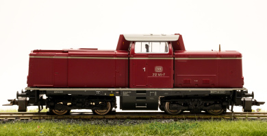 Roco 68825 (AC) – Diesellok BR 212 der DB, digital (MM/DCC) & Telex-Kupplung 