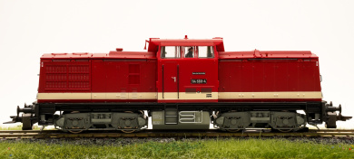 Roco 68810 (AC) – Mehrzweck-Diesellok BR 114 der (D)DR, digital (MM/DCC) & Telex-Kupplung 