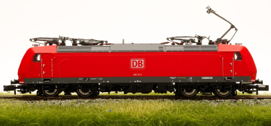 Fleischmann 7385 (N) – Mehrsystem-Elektrolok BR 185 der DB AG, digital (DCC/MM) 