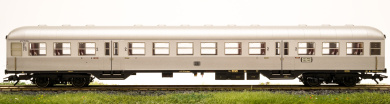 Trix 23407 – 2. Klasse Nahverkehrswagen Silberling B4nb-59 der DB 