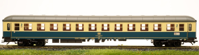 Trix 23482 – 2. Klasse IC-Schnellzug-Abteilwagen Bm 235 der DB, Zugschlussbeleuchtung 