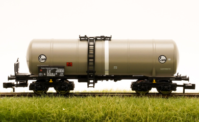 Fleischmann 881222 K (N) – Kesselwagen EVA  eingestellt bei der DB 