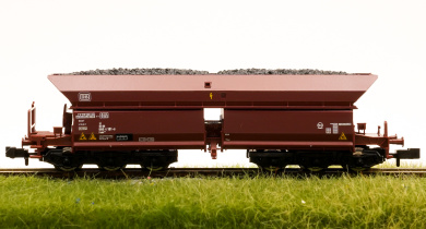 Fleischmann 852710 (N) – Selbstentladewagen Faals 150 der DB, mit Kohle beladen 