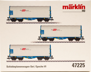 Märklin 47225 – 3-teiliges Schiebeplanenwagen-Set  Shimmns der Rail Cargo Wagon - Austria GmbH (RCW). 