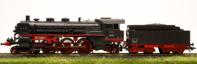 Märklin 29855 – Schlepptender-Dampflok BR 18.4 der DRG, digital (Delta)  