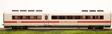 Märklin 43733 – BordRestaurant-Zwischenwagen ICE 1 (39711) der DB AG, Innenbeleuchtung  
