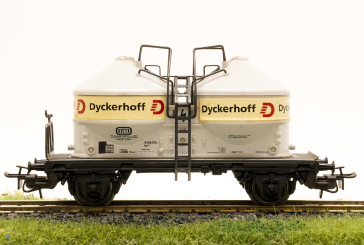 Märklin 4761 – Staubbehälterwagen DYCKERHOFF ZEMENT der DB 