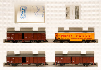 Roco 44009 (AC) – 4-teiliges Wagen-Set -CIRCUS KRONE- der DB 