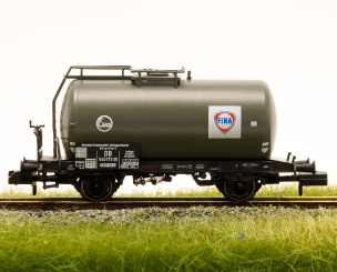 Modellbahn Union MU-N-G40039 (N) – Kesselwagen Uerdinger EVA / Fina der DB 