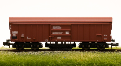 Minitrix 15500 – Schienenreinigungswagen als Schwenkdachwagen Taes 890 der DB 